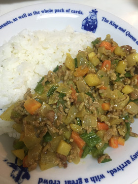 カレー粉で☆簡単具沢山なキーマカレー。